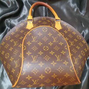 PRICE REDUCTION Louis Vuitton Ellipse MM Vintage Leather Handbag M10070